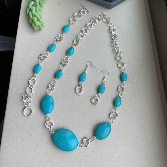Turquoise and Chainmaille Jewelry Set - Picture 3 of 8